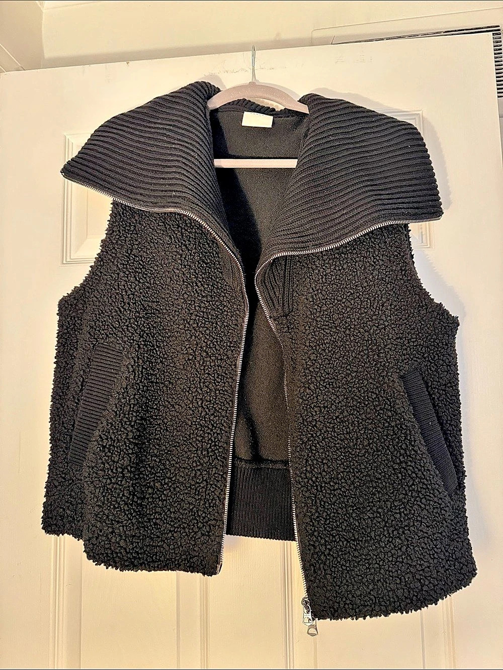 Varley Dominic Sherpa Gilet Black